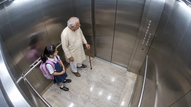 Tower A, lift 2 camera